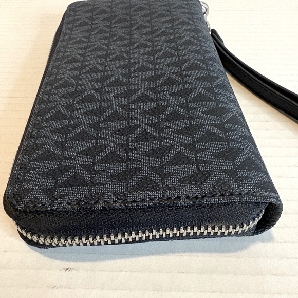 Michael Kors Navy Monogram Zip around Wristlet/Wallet - Picture 6 of 8